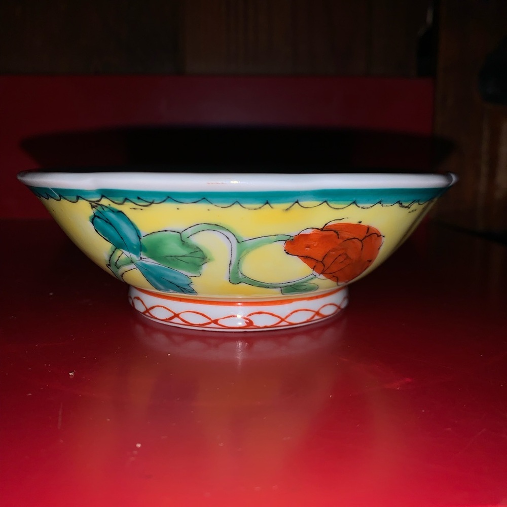 Chinese Hand Painted Porcelain Bowl